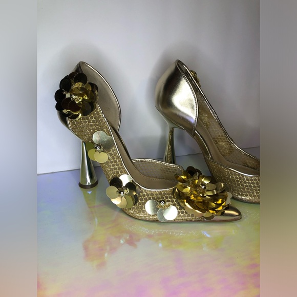 Betsey Johnson Gold Metallic Sequin Heels size 7M - Picture 4 of 16